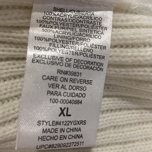 XOXO White Fur Vest Women’s - Picture 7 of 12